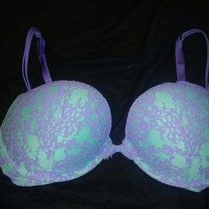 Victoria Secret 38C bra